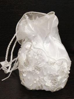 Детская сумочка "Мешочек", белая с кружевами