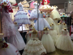 24-27 сентября на ВВЦ состоялась презентация НОВОЙ коллекции Детских нарядных платьев 2013 - 2014гг.!