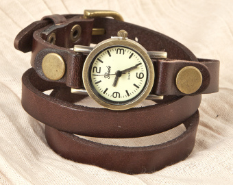 Часы на длинном ремешке (темно-коричневые)