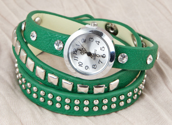 Часы на длинном ремешке (зеленые)
